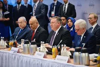کنفرانس ورشو رسما آغاز شد+عکس