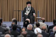 رهبر انقلاب: حضور نمایندگان مجلس در مجامع عمومی، نماز جمعه‌ها و ... نباید منشا تشنج شود | موفقیت دولت جدید، موفقیت همه ماست