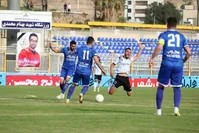 نفت مسجد سلیمان یک - استقلال یک/ تیرک و اشتباه حسینی،‌ استقلال را متوقف کرد