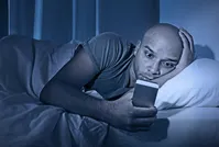 ۱۷ راه برای اینکه شب‌ها راحت‌تر بخوابید