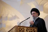 امام جمعه گرگان: همانطور که رضاخان نتوانست با زور چادر از سر زنان بردارد، امروز هم با اجبار نمی‌توان چادر بر سر زنان انداخت