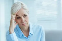 این علائم ساده هشداردهنده التهاب مخفی در بدن سالمندان است/ این مکمل را بخورند