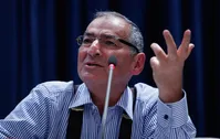 زیباکلام: هدف اصلی مجلس باید پاسخگو کردن نهادهای غیر پاسخگو باشد
