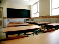 مدارس کرمان بخاطر کرونا تعطیل شد