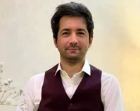 عکس پسر بزرگ نجم الدین شریعتی