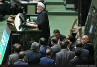 تصاویر| اعتراض شدید به روحانی در مجلس