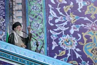 رهبر انقلاب: دشمن مایل است مردم به‌خاطر عقاید مختلف باهم بجنگند| در یک جامعه نگاه‌های مختلفی هست اما همه باید در کنار هم زندگی کنند