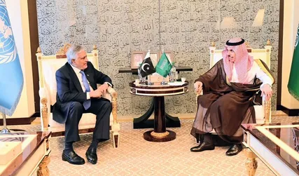 دیدار وزرای خارجه پاکستان و عربستان؛ توافق مکه فعال می‌شود؟