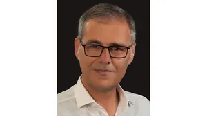 فرشتگان سرخ‌پوش نجات در قاب یک پیام