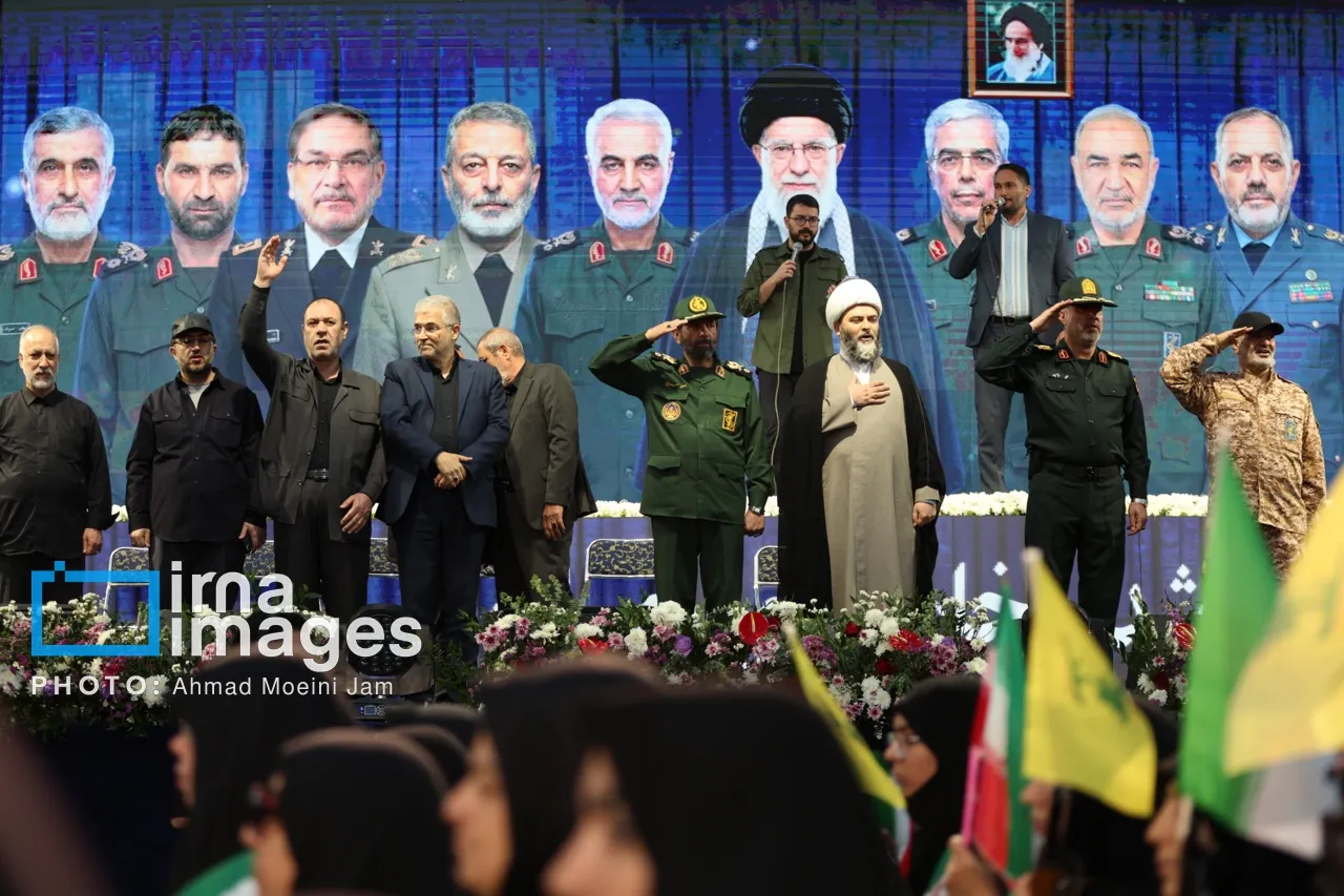 مراسم راهپیمایی دختران «جان‌فدای ایران»، ظهر جمعه (۲۸ فروردین ۱۴۰۵) از میدان امام حسین (ع) تا میدان انقلاب برگزار شد.