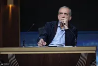 پاسخ پزشکیان به ۶ مطالبه محسن رنانی: آسیب‌دیدگان اعتراضات ۱۴۰۱ همانند خانواده من هستند