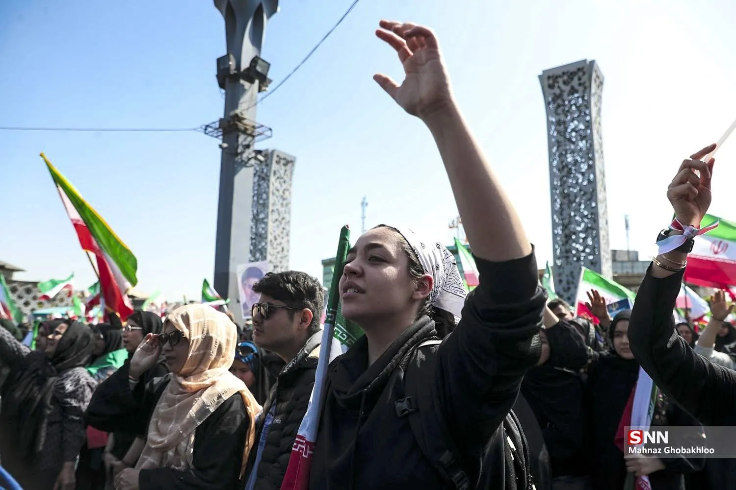 مراسم راهپیمایی دختران «جان‌فدای ایران»، ظهر جمعه (۲۸ فروردین ۱۴۰۵) از میدان امام حسین (ع) تا میدان انقلاب برگزار شد.