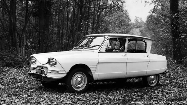 Citroen Ami
Citroen Ami
سیتروئن امی خودرویی است که بین سال&zwnj;های ۱۹۶۱ تا ۱۹۷۸ در فرانسه تولید شده است.