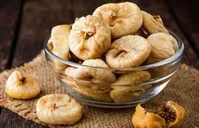 خشک شده این میوه از شیر هم بیشتر کلسیم دارد!