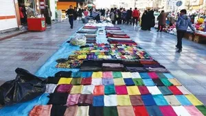 دستفروشی برای یک لقمه نان