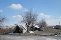 چادرنشینی به بخاطر گرانی مسکن؛ با این شرایط باید بمیریم یا برویم در کوه‌پایه‌ها چادر بزنیم؟