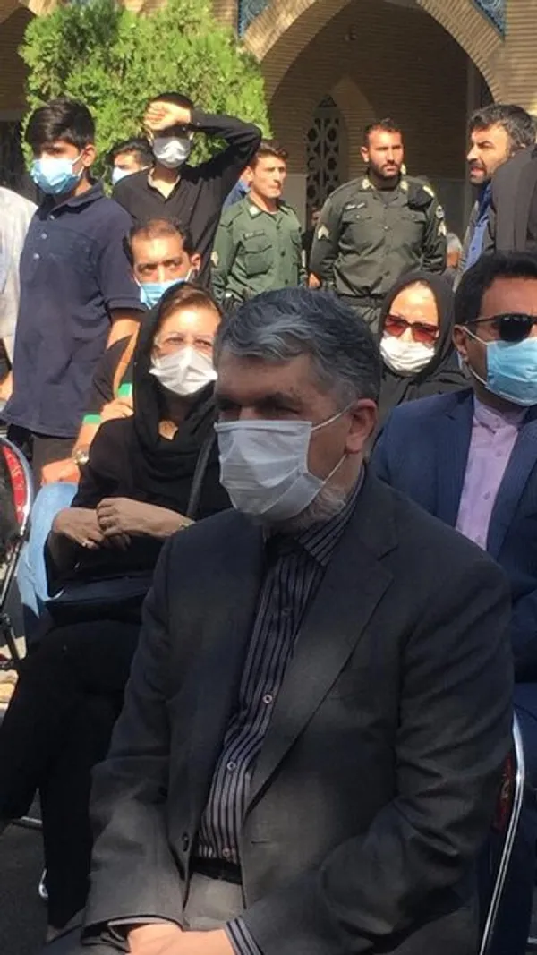 وزیر ارشاد در مراسم بدرقه محمد علی کشاورز 