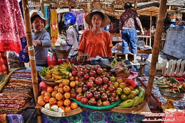 محصولات محلی بخرید

اقامتگاه، هتل و هاستل های محلی را انتخاب کنید. از اتوبوس، آژانس های ماشین های شخصی، تاکسی و ایرلاین های محلی استفاده کنید. در رستوران های محلی غذا بخورید، از مغازه های محلی خرید کنید و به فستیوال ها و رویدادهای محلی توجه کنید.