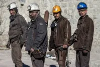 دستمزد کارگران کفاف ۹ روز از زندگی یک خانواده را می‌دهد