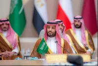 فیلم| حال خراب بن‌سلمان هنگام سخنرانی