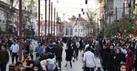 پای‌کوبی و برخورد در پیاده‌راه زیبای رشت؛ «همکاری شهروندان» یا «دخالت لباس شخصی‌ها»؟