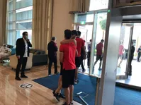 عکس| پرسپولیسی‌ها با بدرقه آل‌کثیر به ورزشگاه رفتند