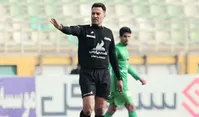 قضاوت داور جنجالی ذوب آهن - پرسپولیس در لیگ آزادگان!