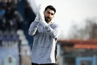 عکس/ تمرین پدر و پسری علیرضا بیرانوند در تراکتور
