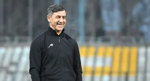 کریم باقری جانشین موقت اوسمار/ استارت پرسپولیس در آزادی