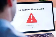 اینترنت همچنان قطع است