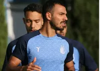 مدافع استقلال تیم خرید