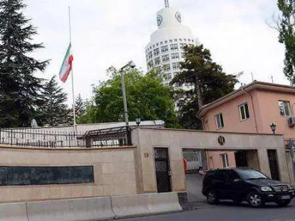 پرچم جمهوری اسلامی ایران در آنکارا نیمه افراشته شد