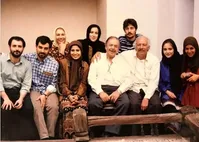 عکس| دورهمی بازیگران درکنار زنده‌یاد محمدعلی کشاورز