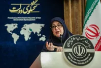 توضیحات سخنگوی دولت درباره استعفای ظریف، استیضاح همتی، مذاکره با ترامپ و ...