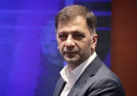 کریمی: اگر حرف بزنم، بیرانوند باید چادر سرش کند!