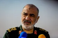 سرلشکر سلامی: با اقتدار در برابر دشمنان ایستاده ایم