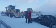 برف بزرگراه قزوین به رشت را بست