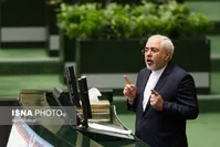 ظریف: قرارداد ۲۵ ساله ایران و چین در زمان دیدار "شی" با رهبر انقلاب مطرح شد/ سیاست خارجی در اختیار رهبری است