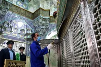 ناهماهنگی در تصمیم‌گیری‌ها برای مقابله با کرونا؛ چه کسی نگذاشت قم قرنطینه شود؟