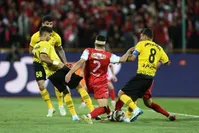 سپاهان پنجمین ضربه را هم به پرسپولیس زد!