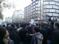 وداع باشکوه ‌و میلیونی با یار انقلاب و مردم /خداحافظ امیر امید و اعتدال/پیکر آیت‌الله هاشمی در کنار امام آرام گرفت+فیلم و تصاویر