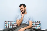 چه زمانی به فوریت‌های دندان پزشکی نیازمندیم؟