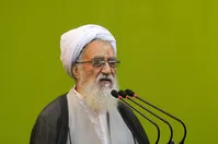 خطیب نماز جمعه تهران: اطراف ما را آشوب گرفته‌| مردم عراق صف خود را از شیعه‌های انگلیسی جدا کنند| مردم لبنان از فساد و تبعیض به تنگ آمدند