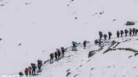 روایتی از مردمان روستایی که کولبر می‌زاید
