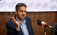فیلم| استاد اقتصاد دانشگاه اصفهان: تنها پولی که امروز در برابر دلار آمریکا ایستاده، ریال است!