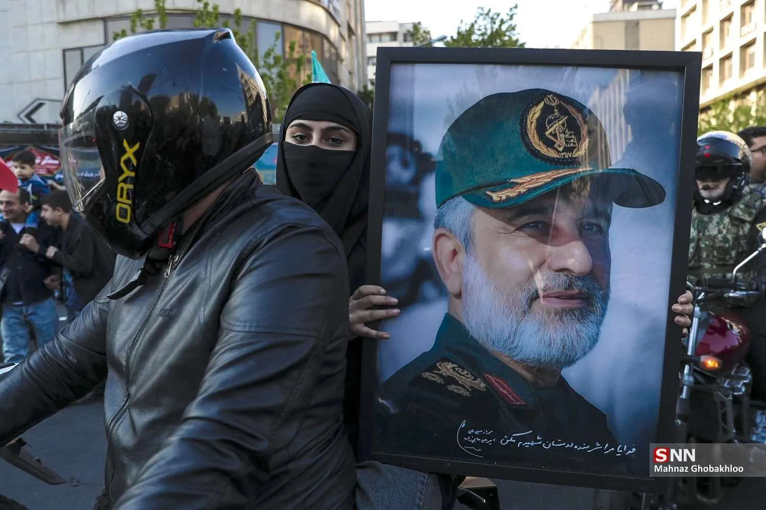 مراسم راهپیمایی دختران «جان‌فدای ایران»، ظهر جمعه (۲۸ فروردین ۱۴۰۵) از میدان امام حسین (ع) تا میدان انقلاب برگزار شد.
