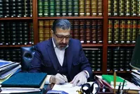 واکنش صادق خرازی به انتشار فایل صوتی ظریف: او از عاشقان به سردار سلیمانی است /فرصت طلبی نکنیم