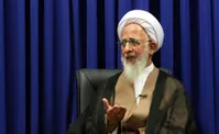 آیت‌الله جوادی‌آملی: ملتی که ستون فقراتش شکسته، قدرت قیام ندارد، چه رسد به مقاومت!