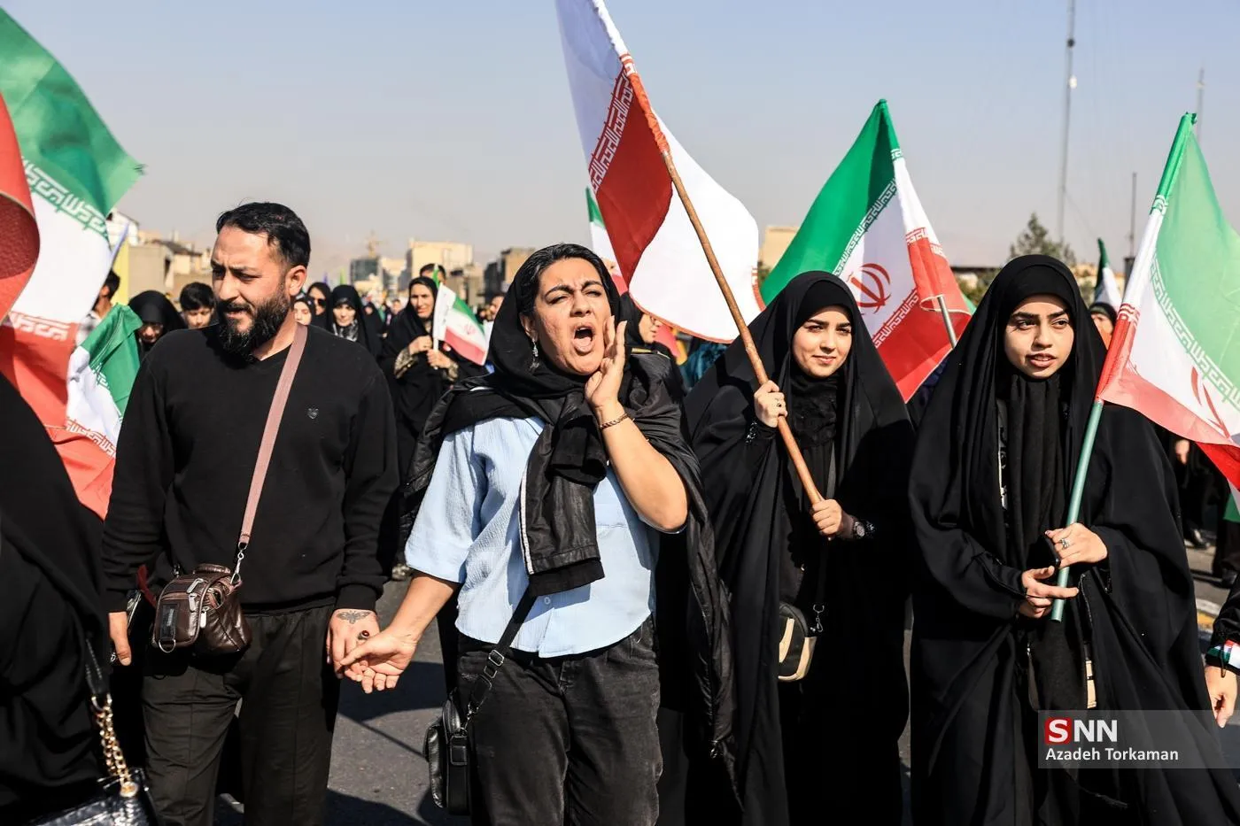 مراسم راهپیمایی دختران «جان‌فدای ایران»، ظهر جمعه (۲۸ فروردین ۱۴۰۵) از میدان امام حسین (ع) تا میدان انقلاب برگزار شد.