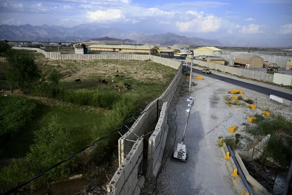 پایگاه بگرام در افغانستان
